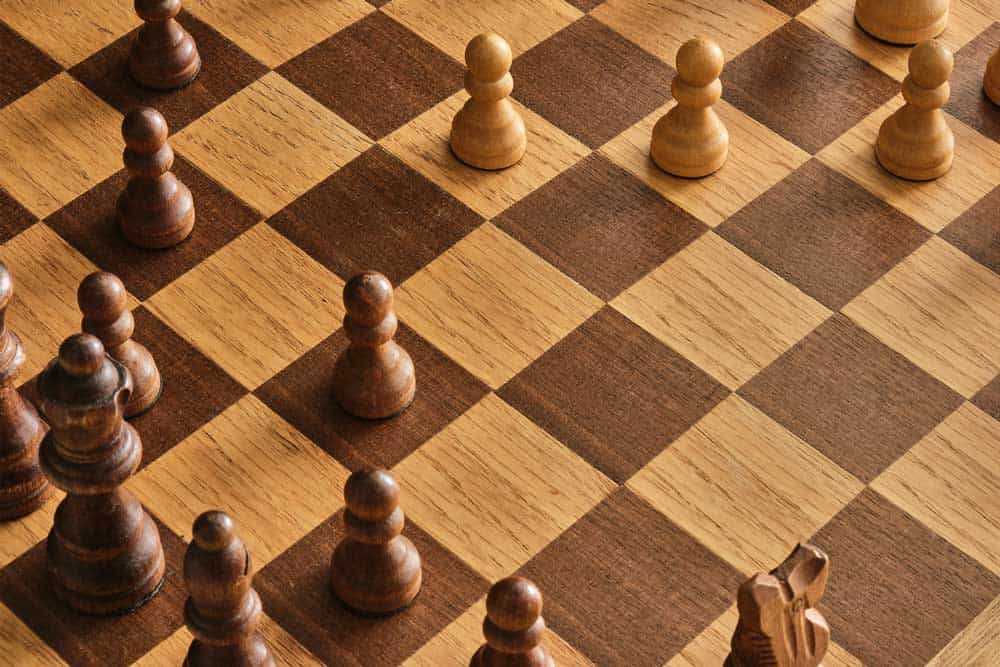 minh họa: khai cuộc nửa thoáng - ván cờ nửa thoáng. Blog cờ vua: https://chess.edu.vn